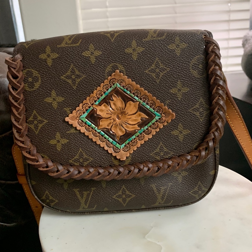 Louis Vuitton Brown Monogram Crossbody with Tan Strap and Turquoise Accent - Picture 16 of 16